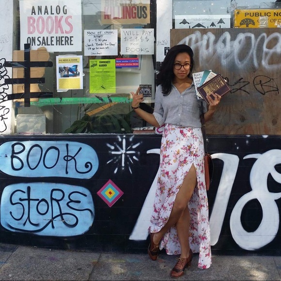 Welcome to Fish’s Closet! 🐠👗👠 - Picture 5 of 8